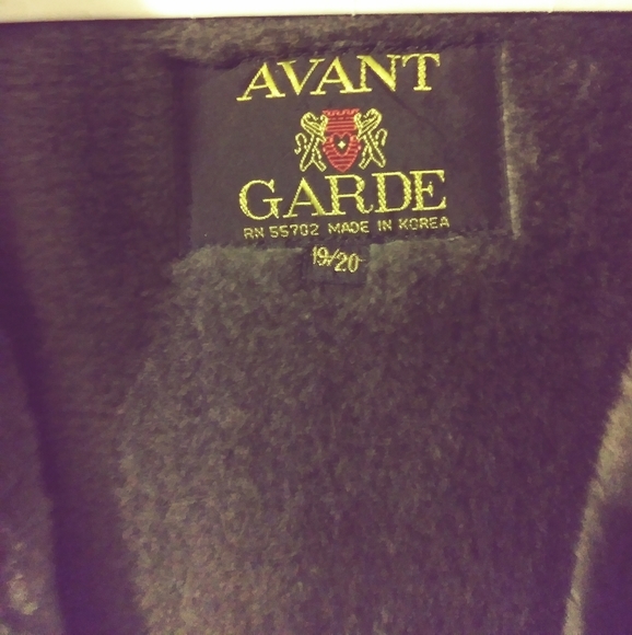 Woman's Vintage Leather Jacket - Picture 4 of 5